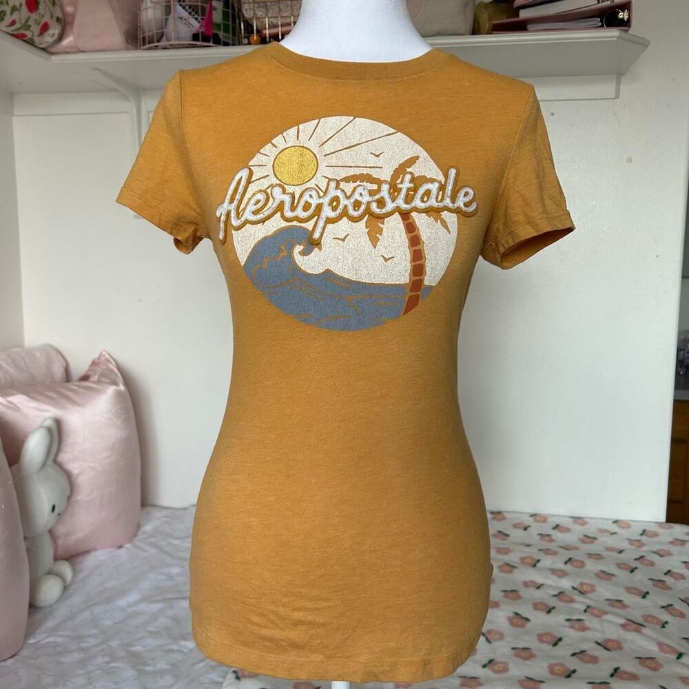Aeropostale Women's Orange and White T-shirt